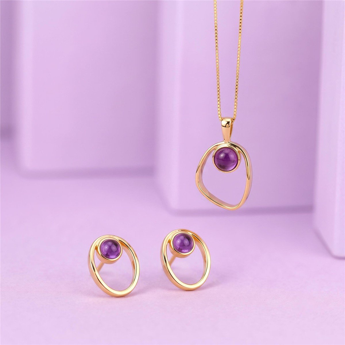 CONJUNTO FOLHEADO A OURO