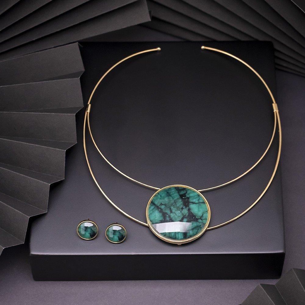 CONJUNTO FOLHEADO A OURO