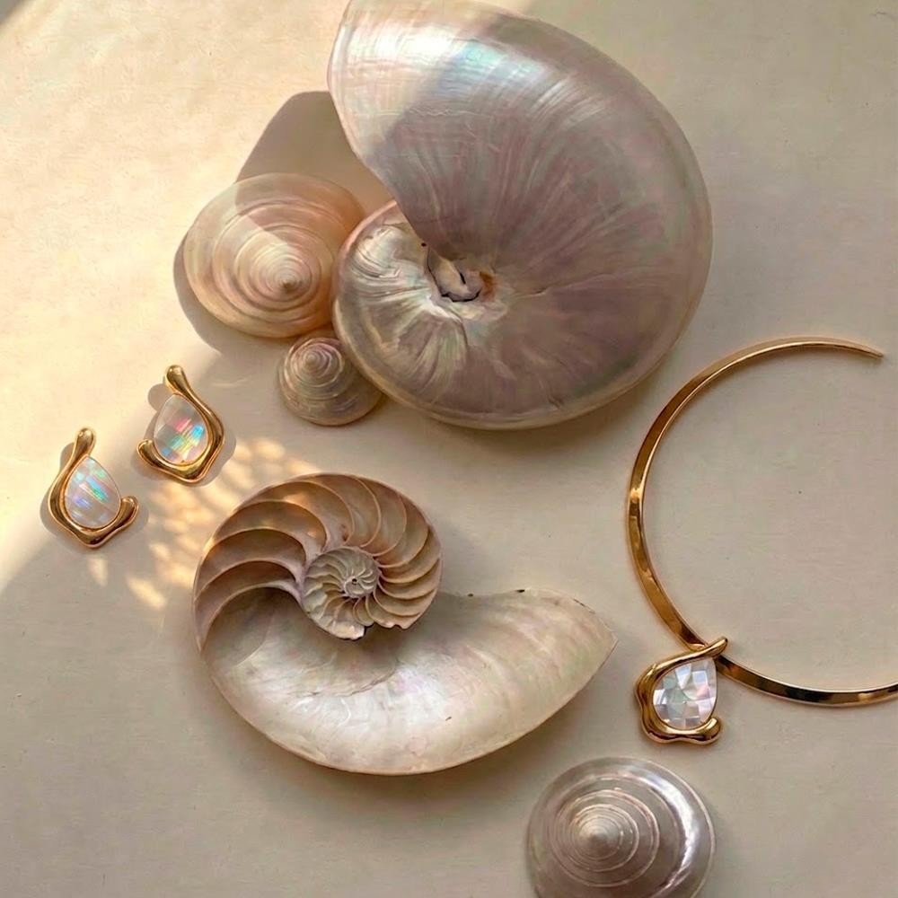 CONJUNTO FOLHEADO A OURO